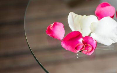 La promessa di matrimonio e il dono floreale